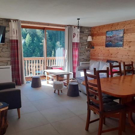 Appartement Chaleureux Avec Wifi De 10 Personnes A Val-Cenis ล็องส์เลอบูร์-มง-เซอนี ภายนอก รูปภาพ