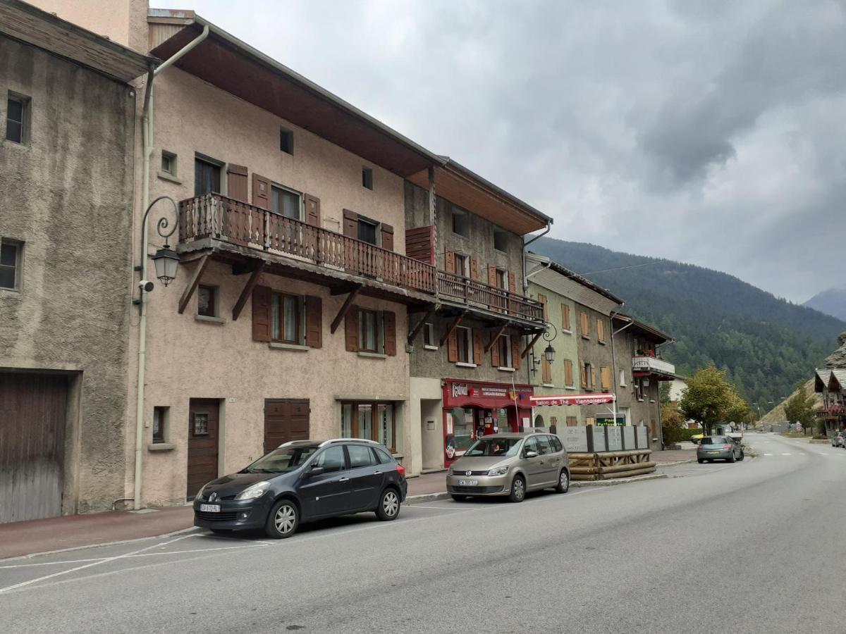 Appartement Chaleureux Avec Wifi De 10 Personnes A Val-Cenis ล็องส์เลอบูร์-มง-เซอนี ภายนอก รูปภาพ