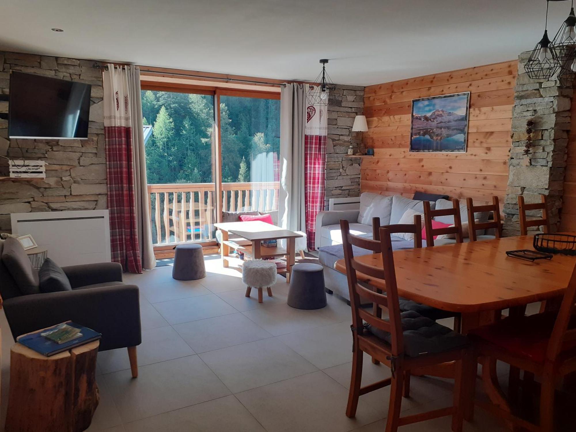 Appartement Chaleureux Avec Wifi De 10 Personnes A Val-Cenis ล็องส์เลอบูร์-มง-เซอนี ภายนอก รูปภาพ